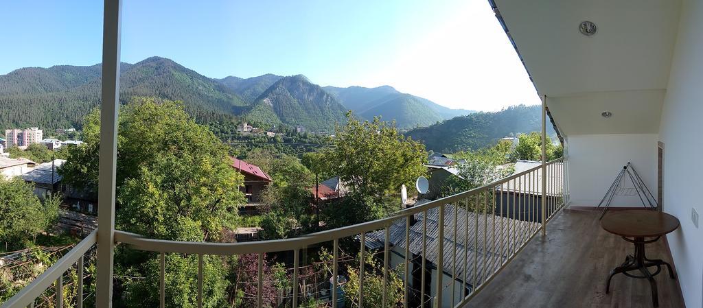 Akaki'S Guesthouse Borjomi Εξωτερικό φωτογραφία